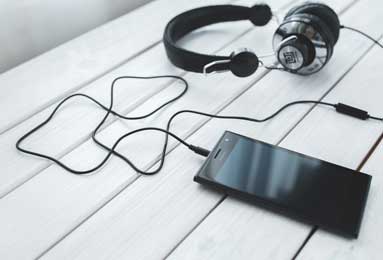 意甲媒体透露：31岁的前锋奥利吉终于和米兰解约，目前身价只剩50万欧